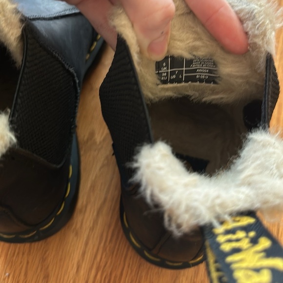 Insulated doc martens - Picture 8 of 8